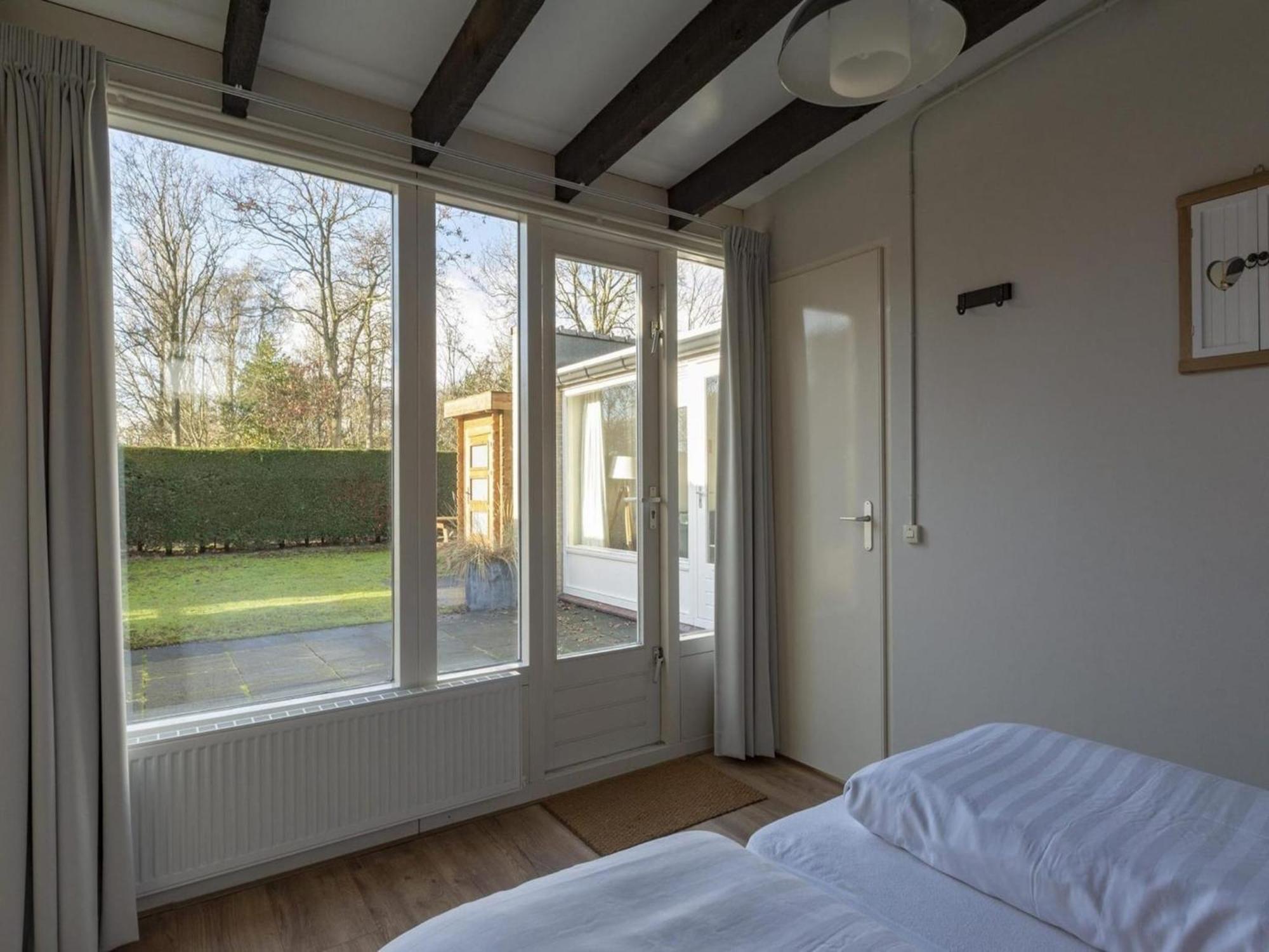 Contemporary Bungalow With Garden Sint Maartensvlotbrug エクステリア 写真