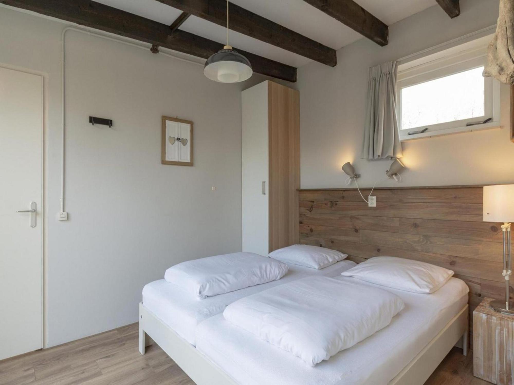 Contemporary Bungalow With Garden Sint Maartensvlotbrug エクステリア 写真